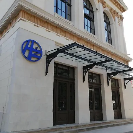 Kvarner-rooms With Private Bathrooms& Dorms Rijeka