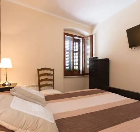 Hostel Kvarner-All Rooms With Private Bathrooms & Dorms
