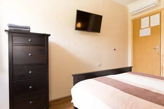 Kvarner-rooms With Private Bathrooms& Dorms